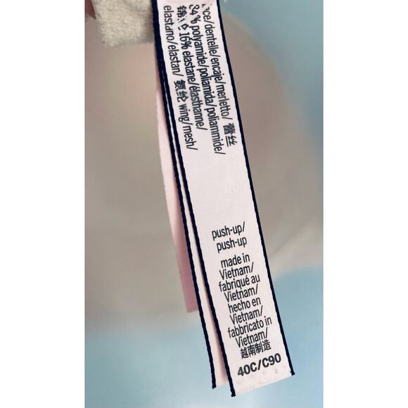 Victoria's Secret Push Up Bra 40C Beige Lace NWOT - Picture 3 of 9